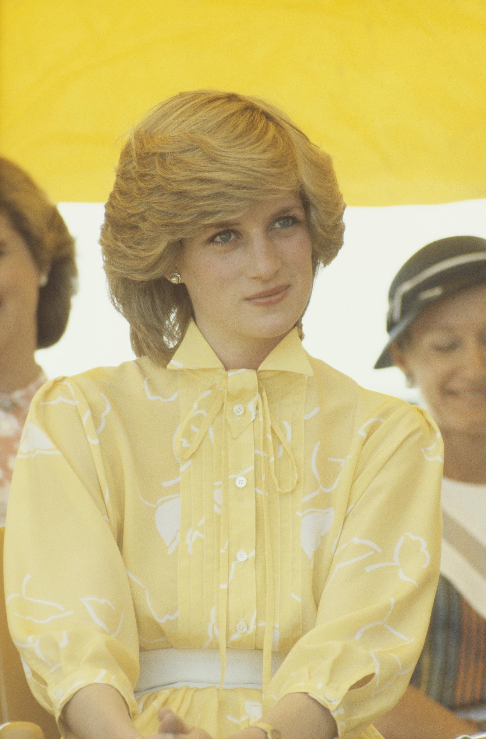 Księżna Diana podczas wizyty w szkole w Alice Springs w Australii w marcu 1983 r. | Źródło: Getty Images