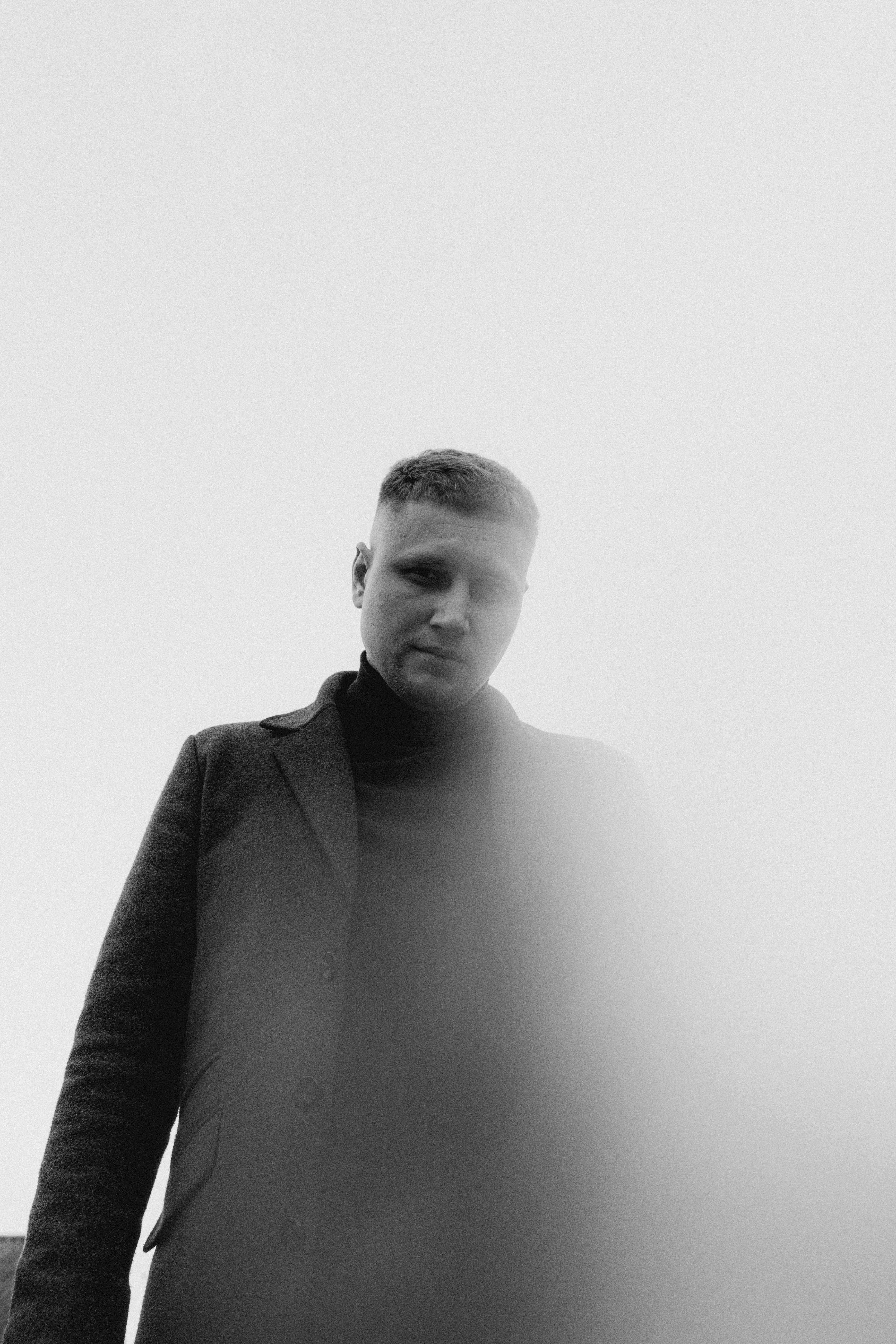 Zaniepokojony mężczyzna | Źródło: Pexels