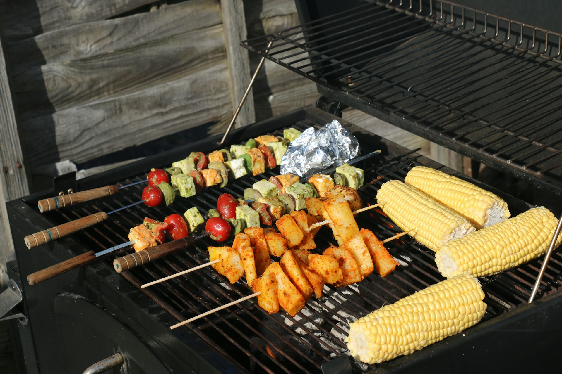 Jedzenie na grillu | Źródło: Unsplash