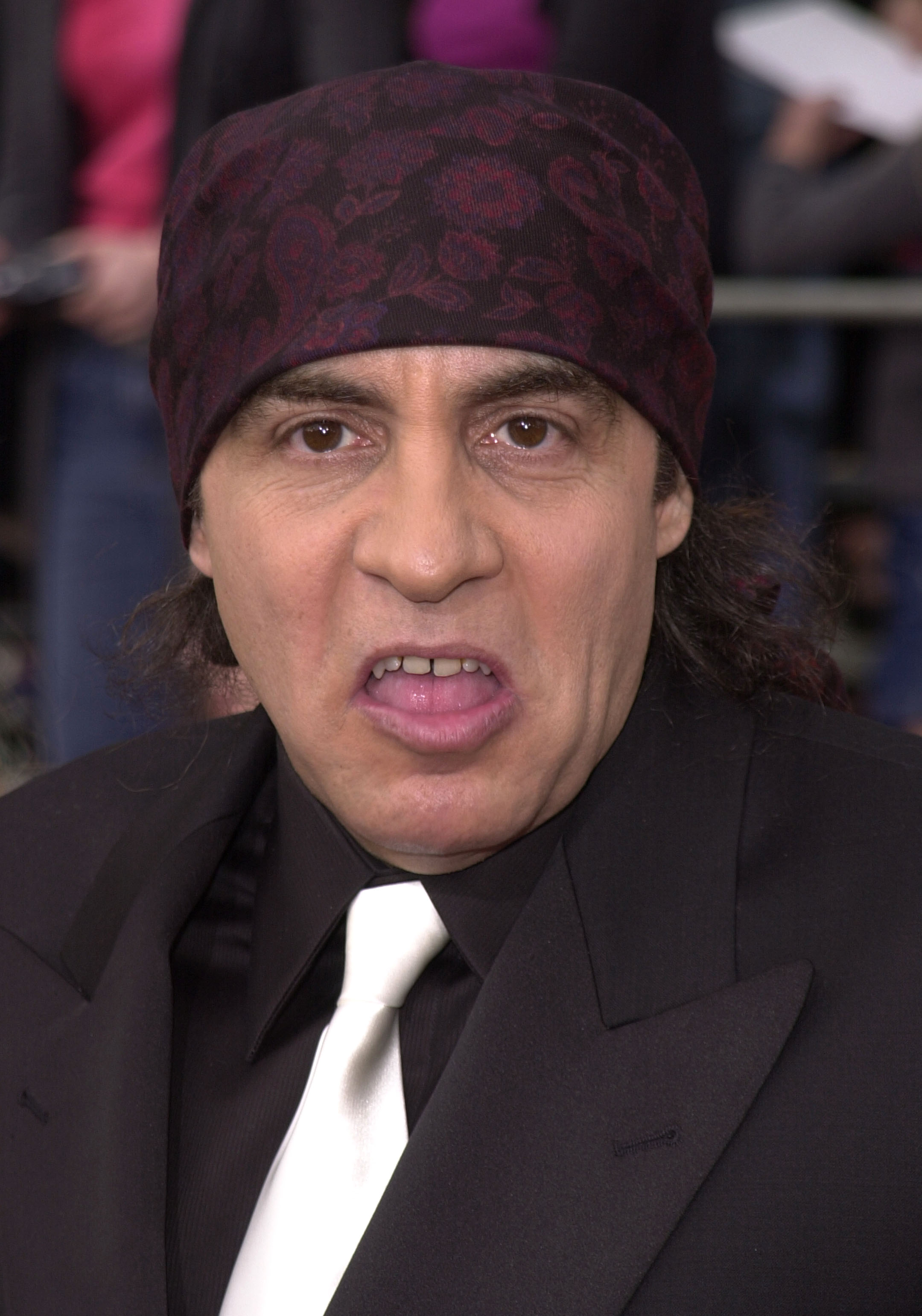 Steven Van Zandt przez cały serial wcielał się w rolę spokojnego doradcy. Na tym zdjęciu widać go na