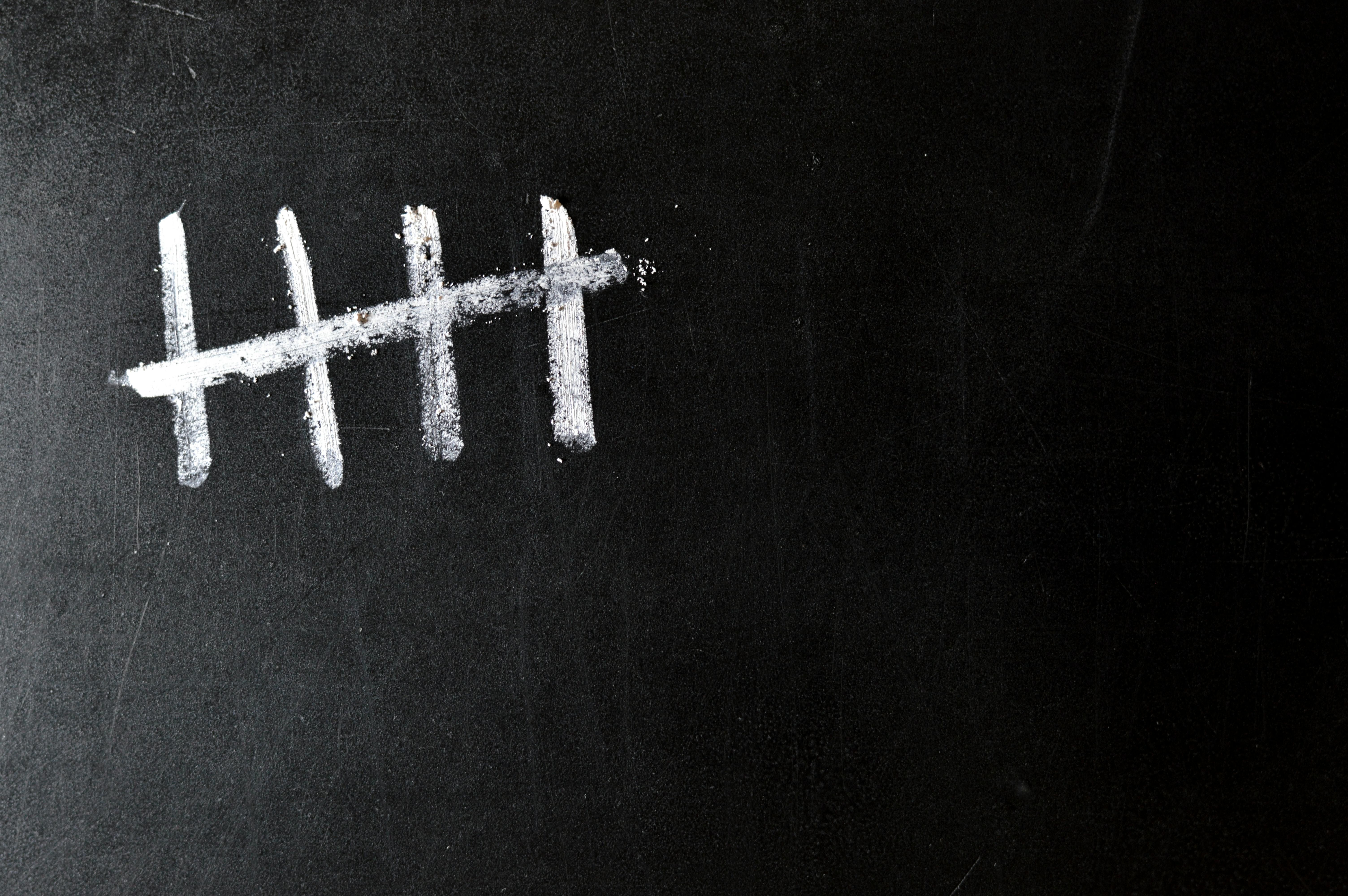 Tally marks | Źródło: Pexels