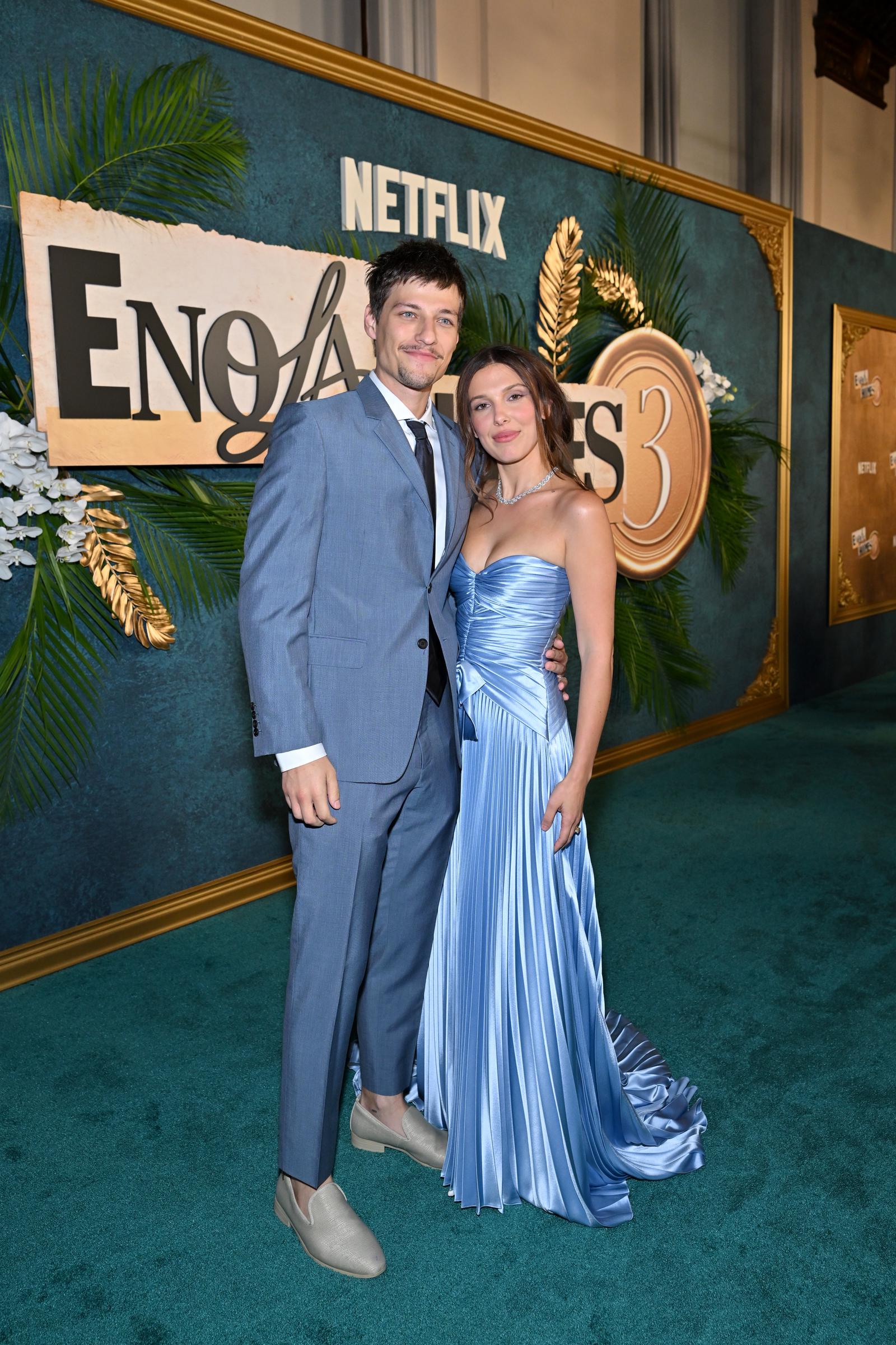 Millie Bobby Brown i Jake Bongiovi pozują razem na